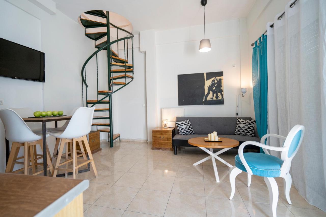 Athina Loft *